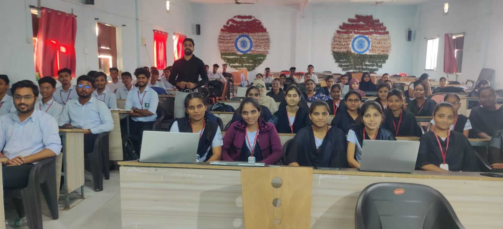 i1mjm_1600_WhatsAppImage20231101at21