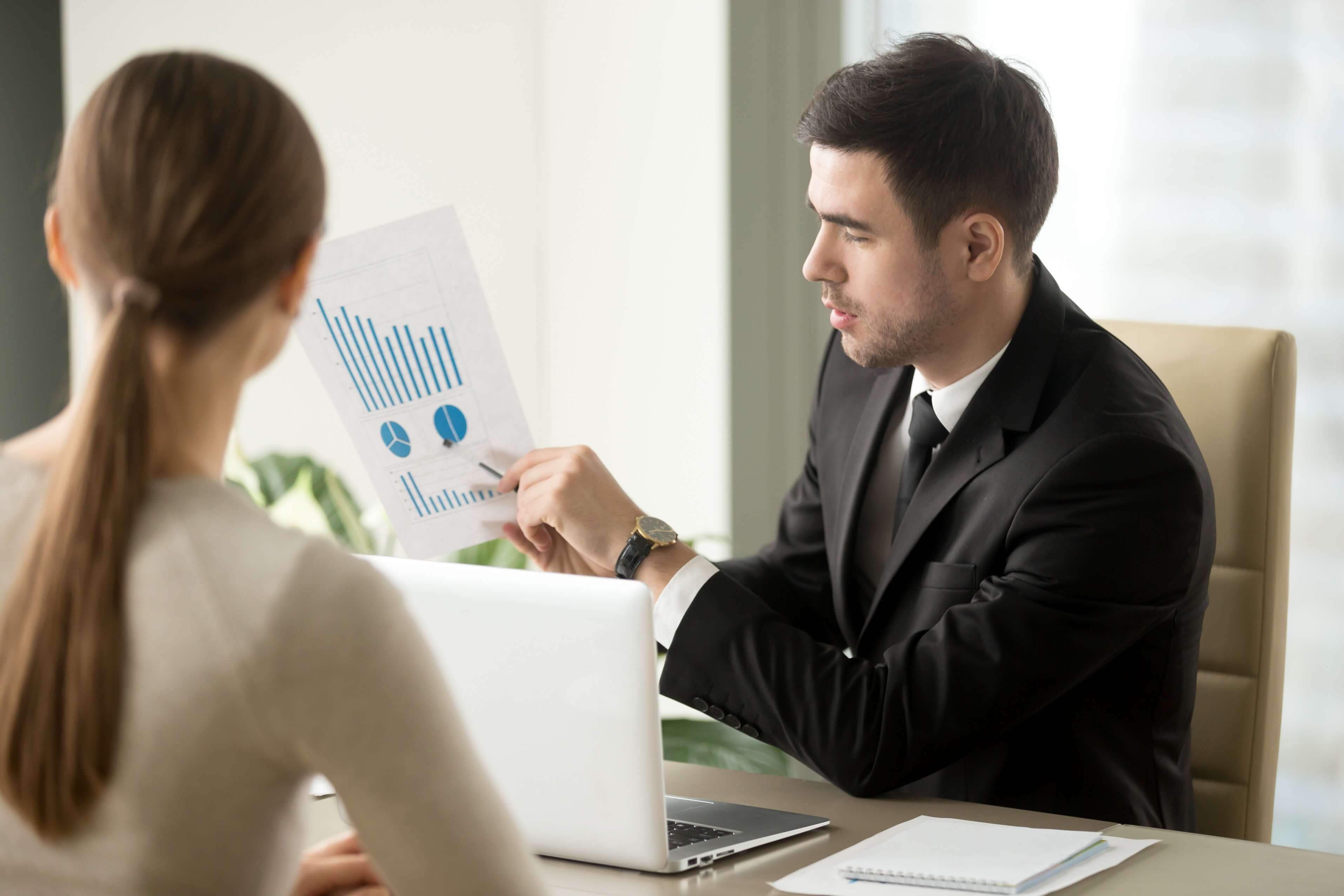 bosstalkingaboutcompanyfinancialperspectives1_gprht_3830