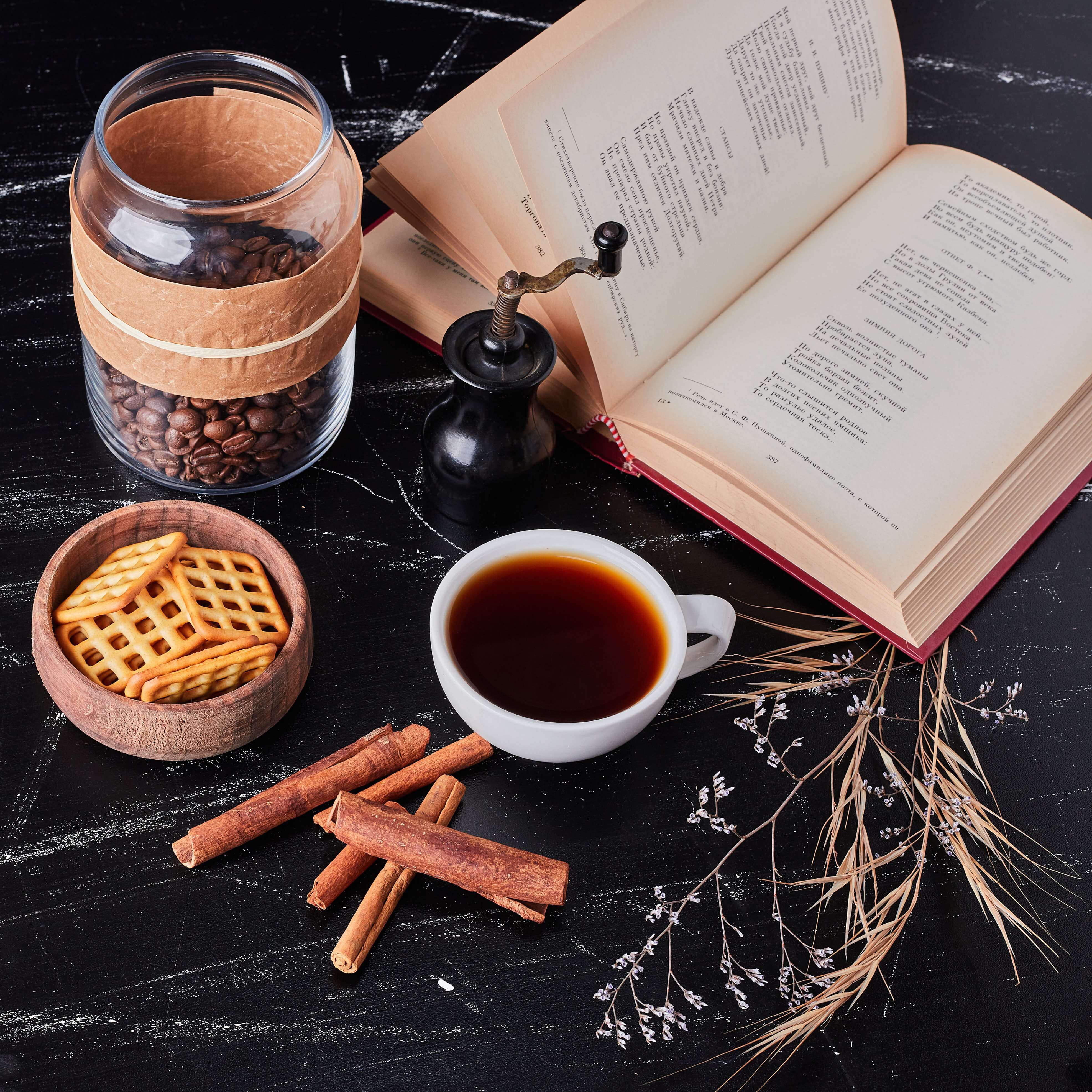 cupscoffeewithbiscuitcinnamons1_a0nde_3941