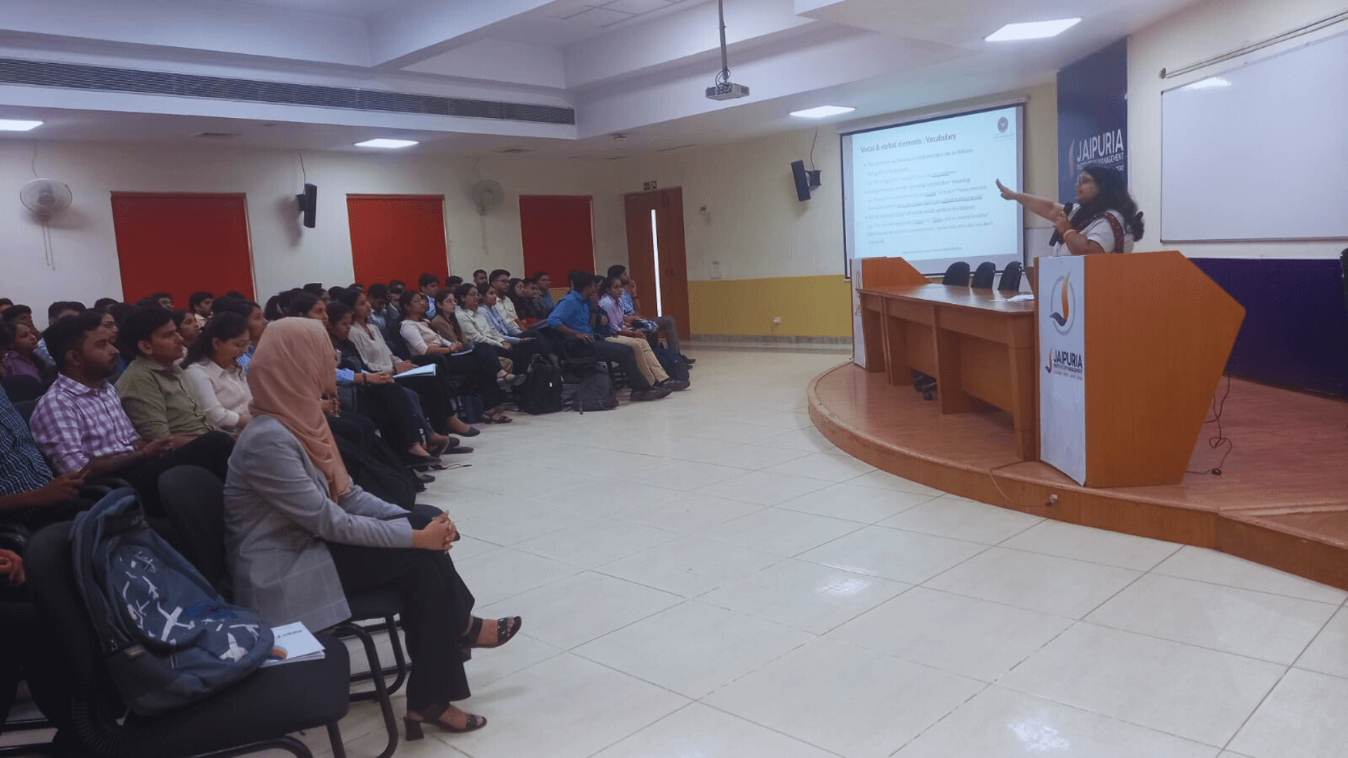 JaipuriaImage_iynje_1920