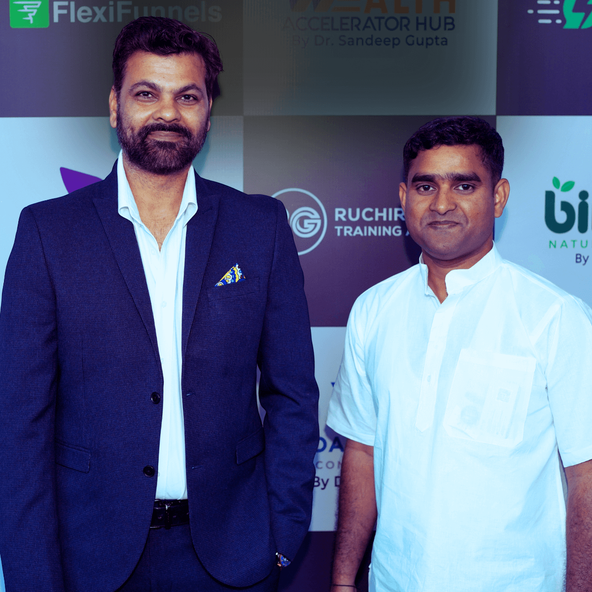 PhotowithRahulBhatnagar1_i4ntm_1200